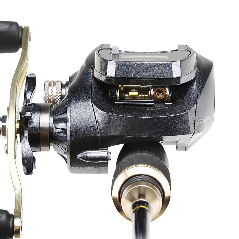 Close-up of the HISTAR Electric Fishing Reel showcasing its digital line meter, waterproof design, metal spool, 10kg drag power, and ceramic line guide for smooth, long casting. Ideal electric fishing reel for freshwater and saltwater fishing.